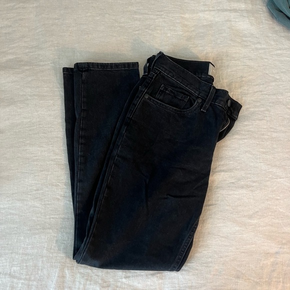 Everlane the Original Cheeky Jean Black - Picture 2 of 4